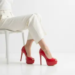 Peep Toe Deisi Verniz Vermelho