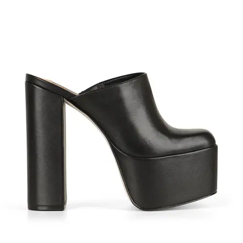 Mule Plataforma Paty Couro Preto