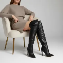 Bota Over The knee Simone em Couro Preto