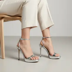 Sandalia Plataforma Ananda Laminado Prata