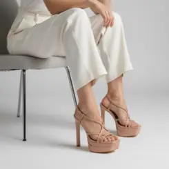 Sandalia Plataforma Megy Verniz Nude