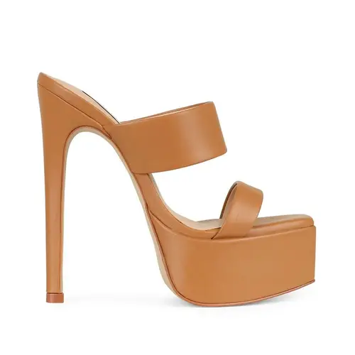 Mule Plataforma Arianna Couro Amendoa