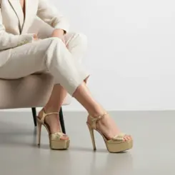 Sandalia Plataforma Nora Couro Ouro