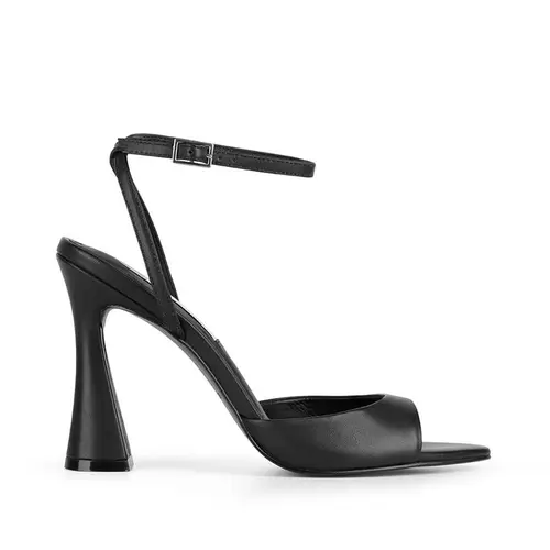 Sandalia Estella Couro Preto