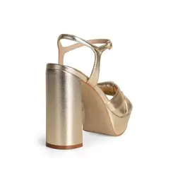 Sandalia Plataforma Whitney Metalizado Ouro