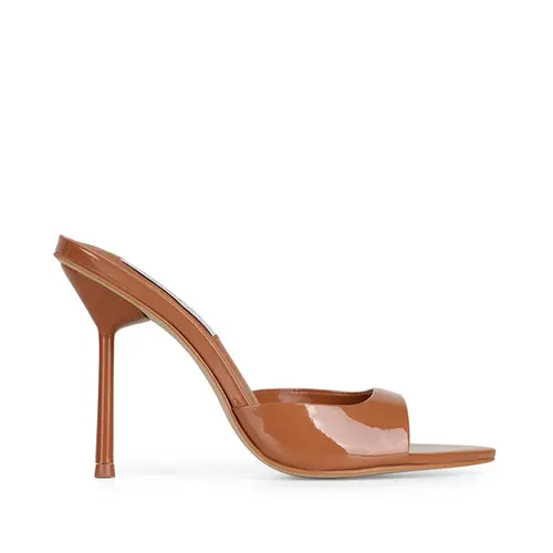 Mule Ingrid Couro Verniz Amendoa