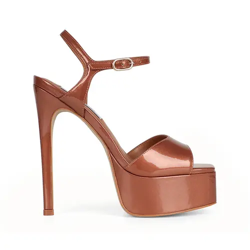 Sandalia Plataforma Nora Verniz Bronze