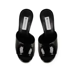 Sandalia Plataforma Debbie Verniz Preto