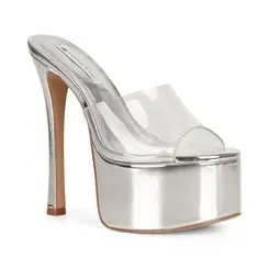 Sandalia Plataforma Debbie Vinil Cristal