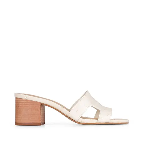 Sandalia Jane Avestruz Off White