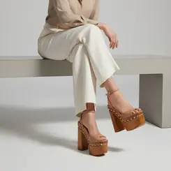 Plataforma Myst Couro Nude