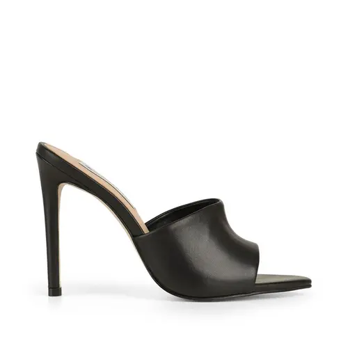 Mule Yasmin Couro Preto