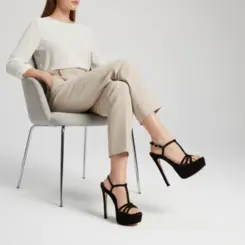 Sandalia Plataforma Lorraine Couro Preto